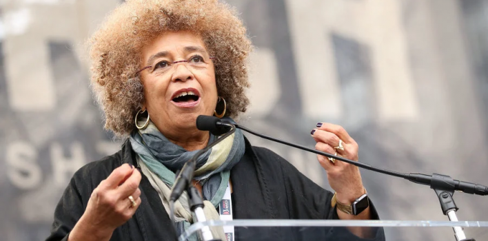 Teria Angela Davis o medo de ser cancelada pela militância trans?